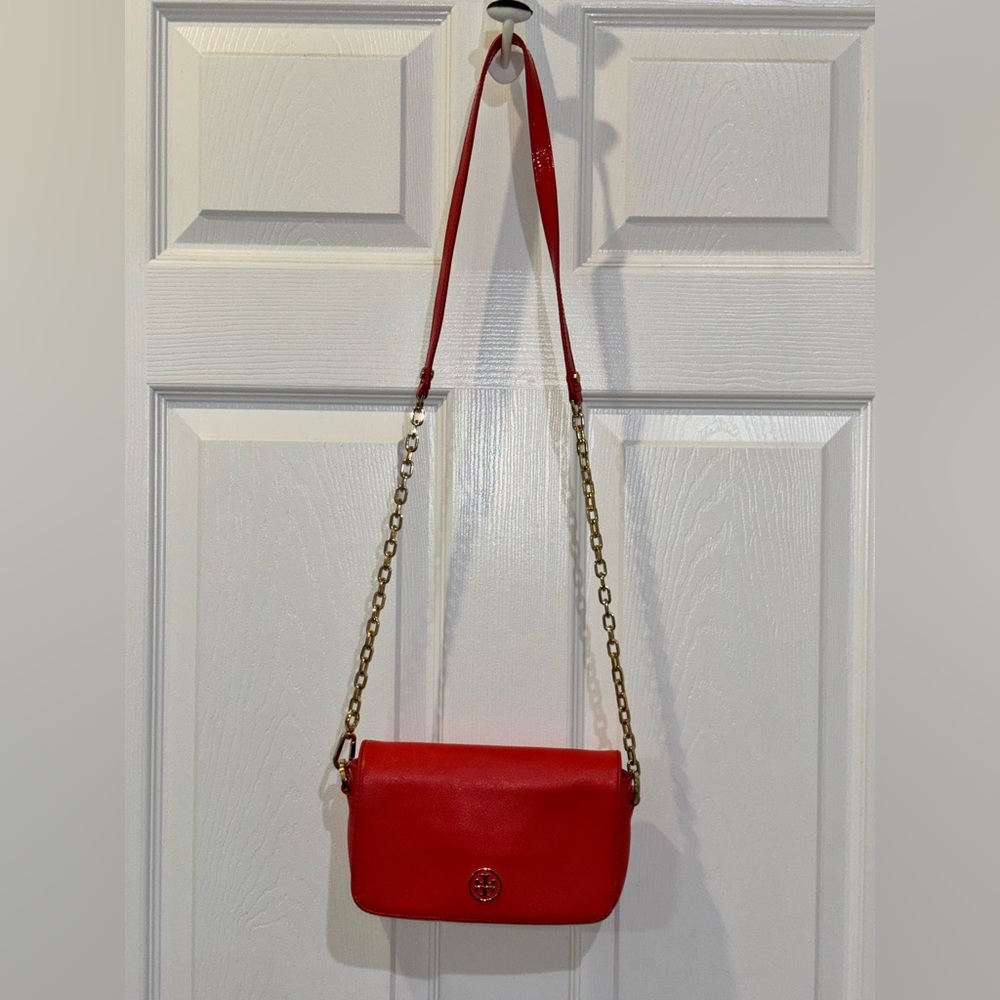 Tory Burch Robinson Chain Bag in Poppy Red - Picture 12 of 14